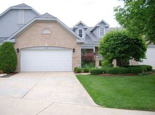 305 Collin Cir, Bloomingdale, IL 60108