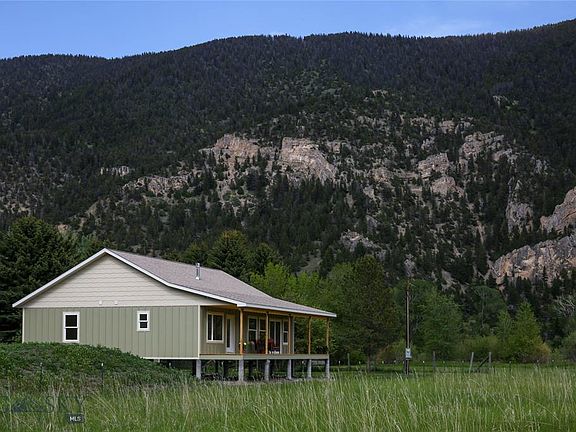 3rd image of 16 Evergreen Ln
