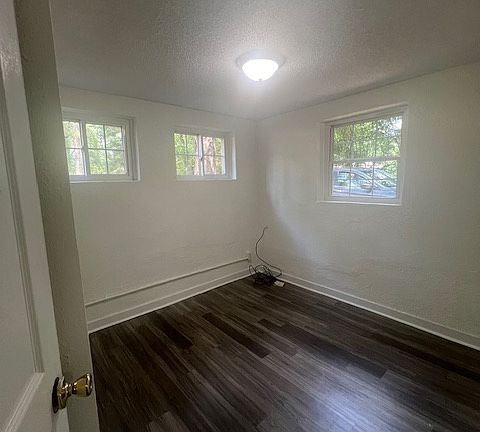3rd image of 212 W Wood St #212B