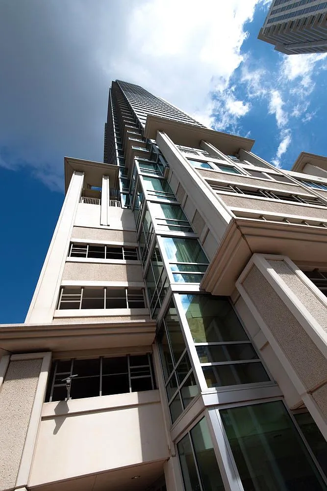 1 bed, 1.0 bath, 698 sqft, $2,900 — Photo 2