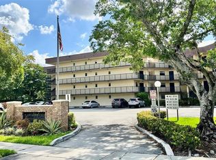 6855 W Broward Blvd APT 301, Plantation, FL 33317