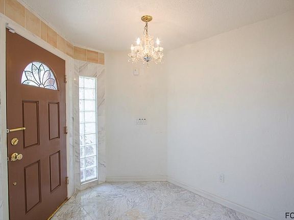 3rd image of 16 Westgrill Dr