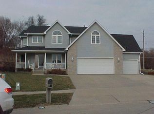 124 Bonham Cir, Council Bluffs, IA 51503
