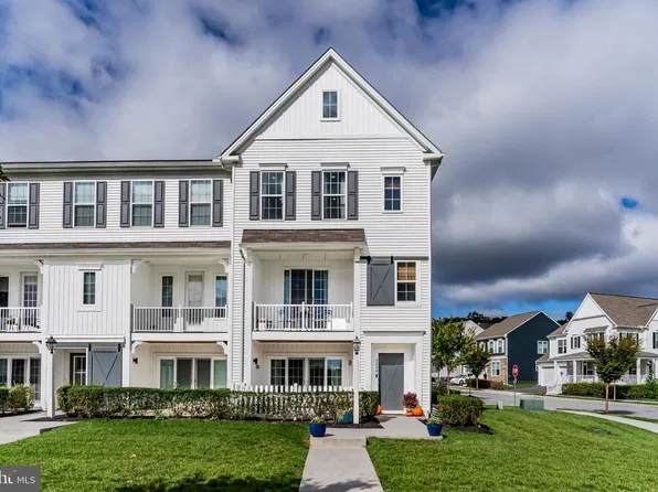 3230 Parade St, Mechanicsburg, PA 17055
