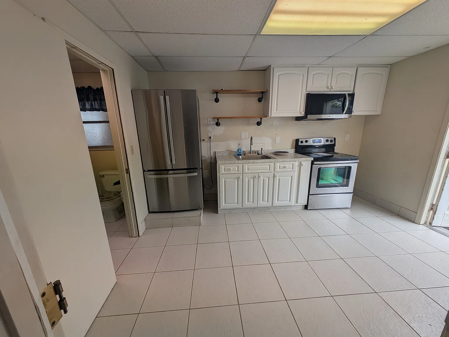 1 bed, 550 sqft, $1,400 — Photo 3