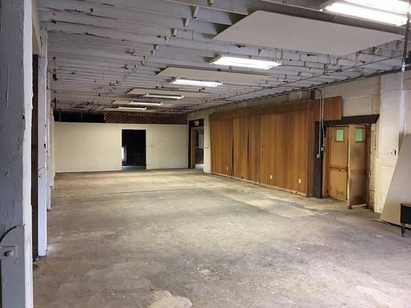 4th image of 524 Albemarle St