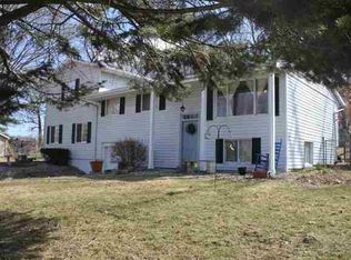 704 Normandy Ln, Warsaw, IN 46582