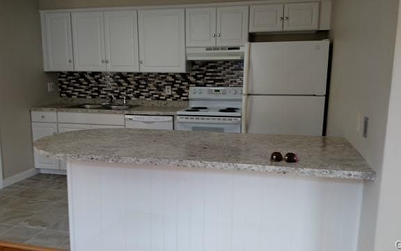 3rd image of 1086 1st Ave