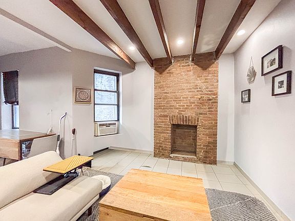 3rd image of 181 7th Ave APT 3
