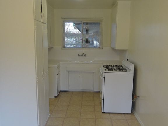 5th image of 4961 Coldwater Canyon Ave APT 16