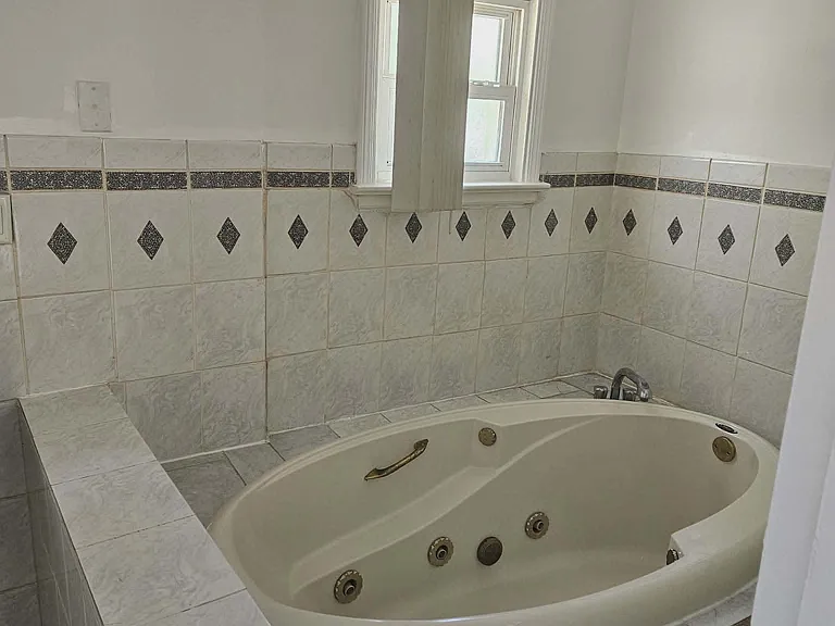 13413 Coath Ave — Photo 14