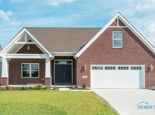 310 River Bend Ln, Maumee, OH 43537