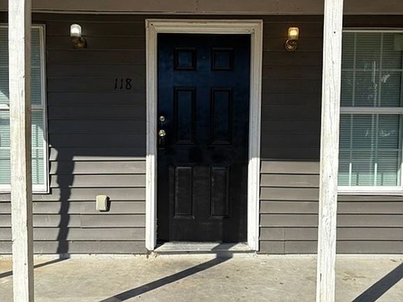 4th image of 118 Money St