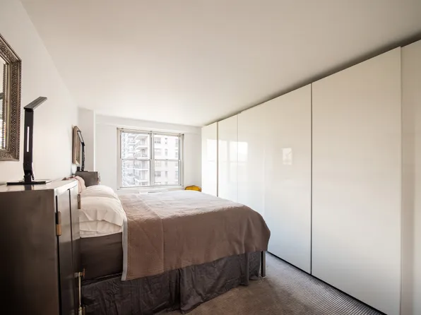 303 West 66th Street image 11 of 20