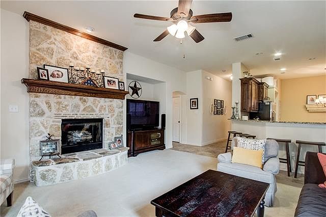 1st image of 1142 Philip Dr