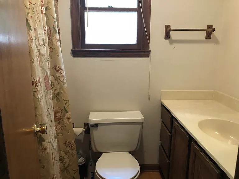 341 Yale Rd — Photo 28
