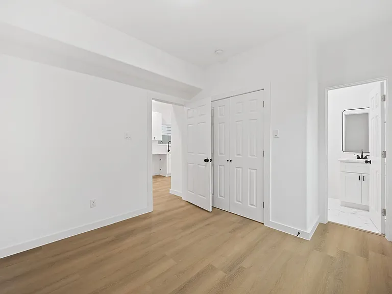 DF05-8112 De Priest St, Unit B — Photo 16