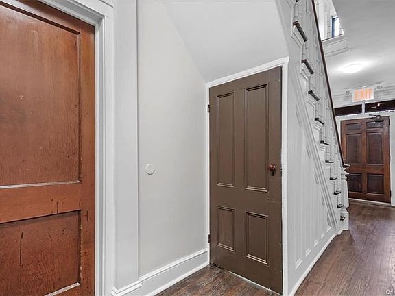 5th image of 18 N Washington St #1L