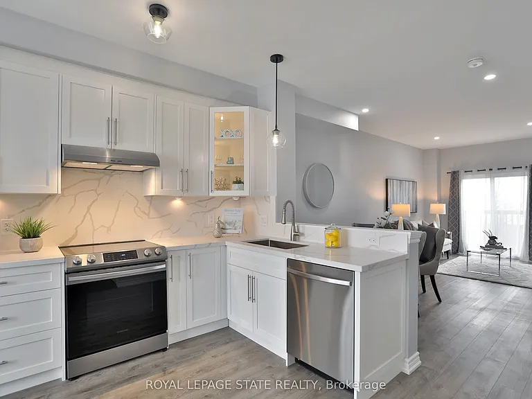45 Edenrock Dr — Photo 2