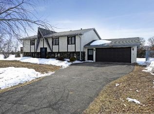 18150 Uplander St NW, Oak Grove, MN 55011