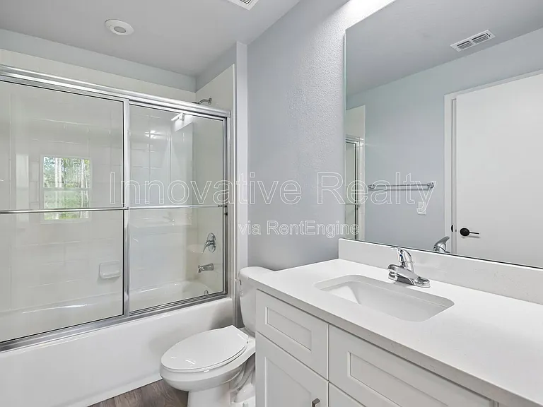Las Palmas Apartments — Photo 52