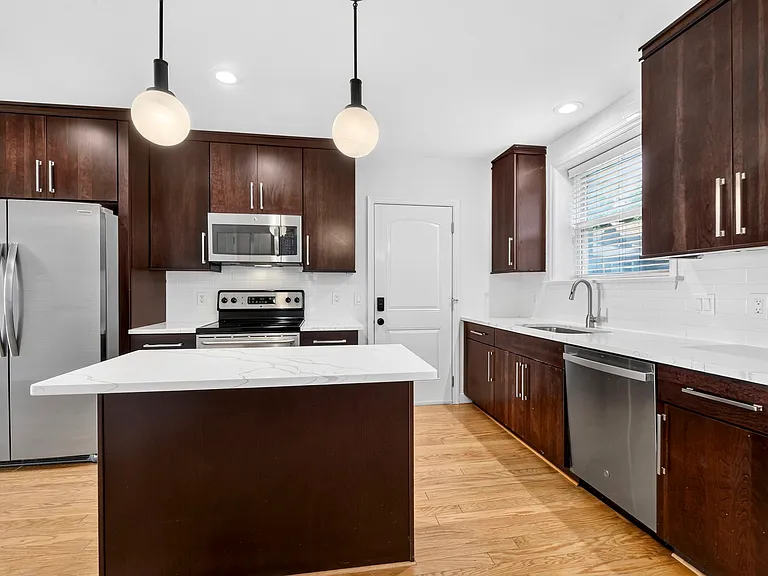 7517 Oxford Dr #12C — Photo 3