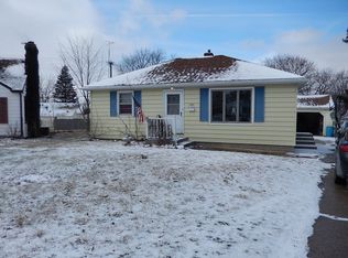 1347 Circle Dr NW, Kankakee, IL 60901