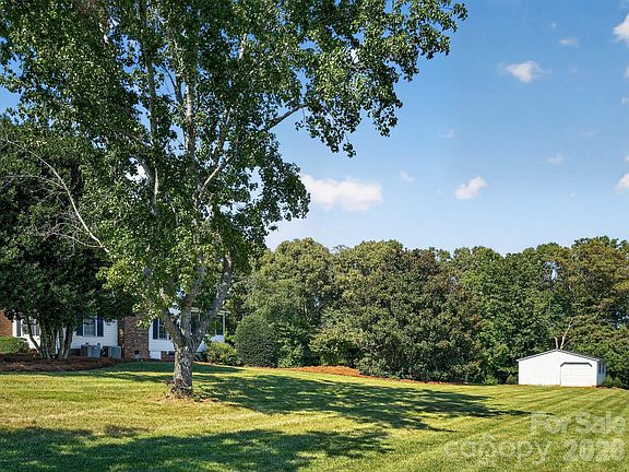 4th image of 1186 Morningstar Lake Rd