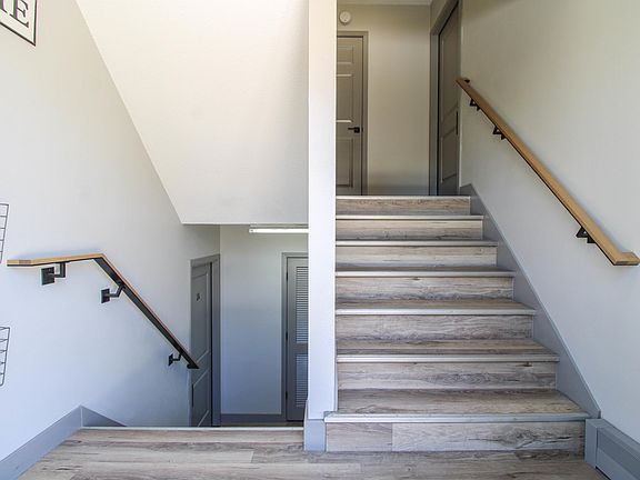 4th image of 203 3rd St SE Unit 2A