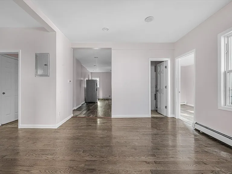 1323A McBride St #1 — Photo 4
