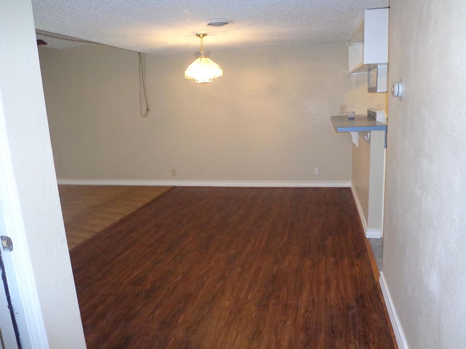 2nd image of 2230 E 52nd St