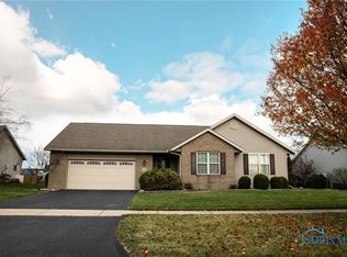 1446 Fox Hound Dr, Findlay, OH 45840