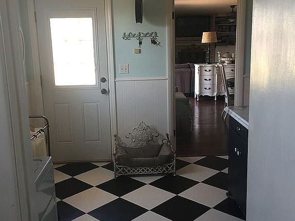 3rd image of 1208 W 7th St