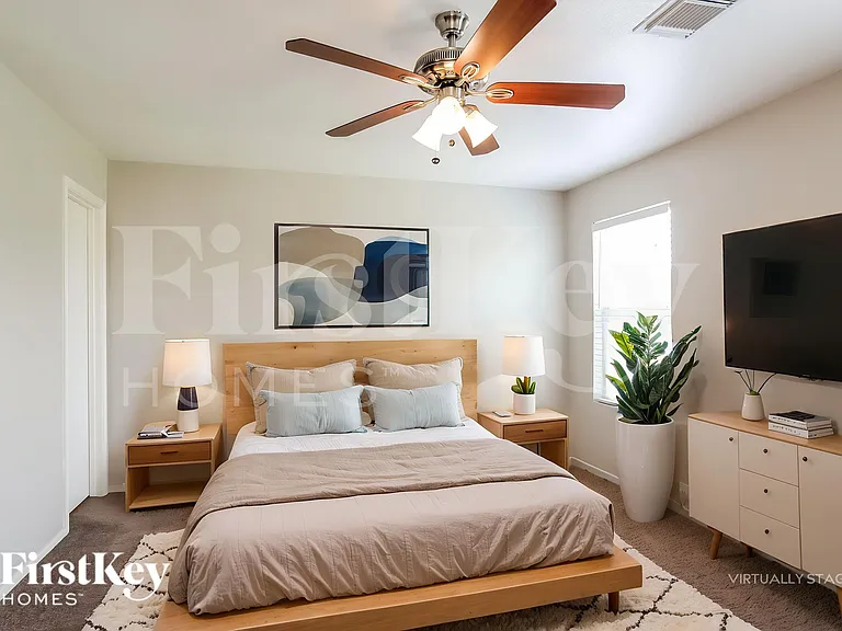 3122 Becker Glen St — Photo 10