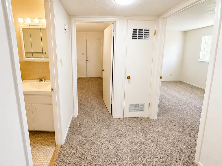 10618 Fair Oaks Blvd #15 — Photo 5
