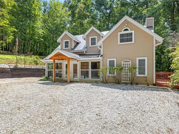 530 N Quail Trl, Clarkesville, GA 30523