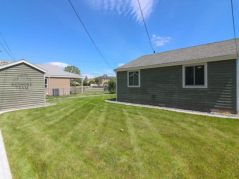 103 Casey Ave — Photo 16