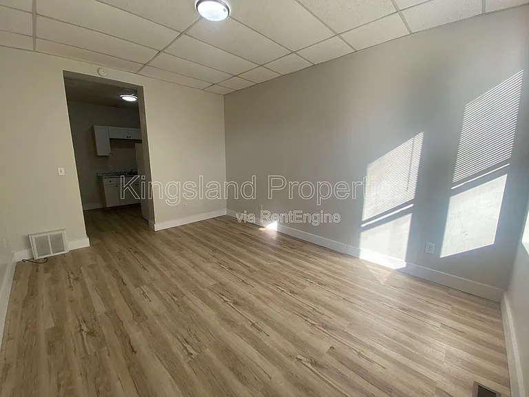 1939 Utah St — Photo 6