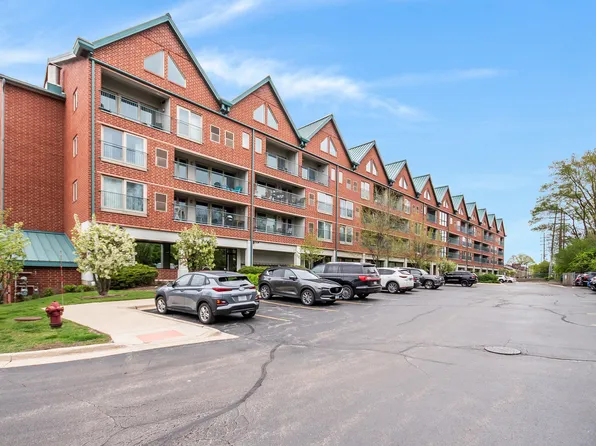 1111 Burlington Ave Unit 404, Lisle, IL 60532