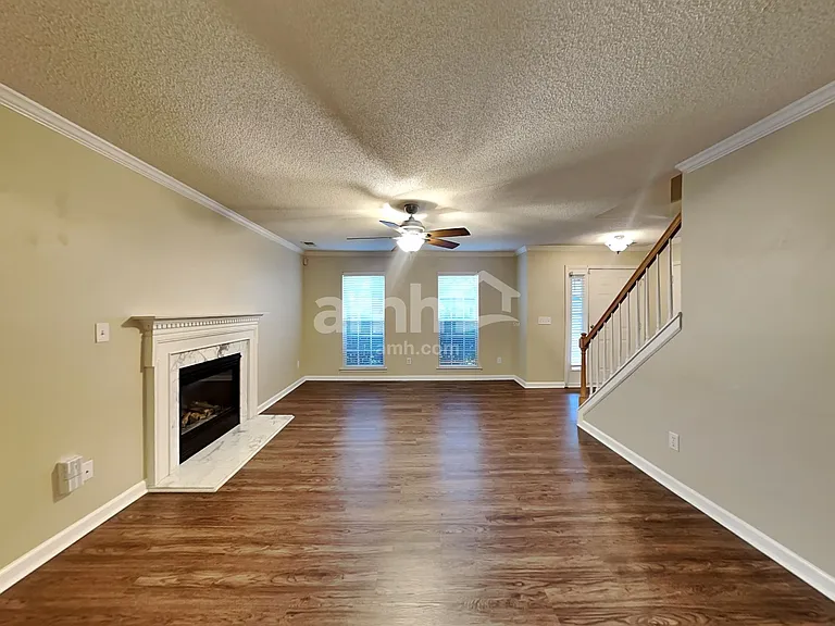 15464 Stone Hollow Dr — Photo 5