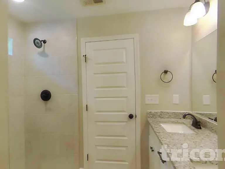 341 Green Hills Dr — Photo 7