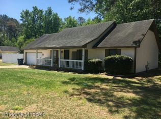 101 Whitechapel Ln, Raeford, NC 28376