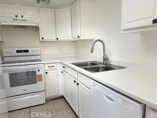 51080 Eisenhower Dr #30 — Photo 13