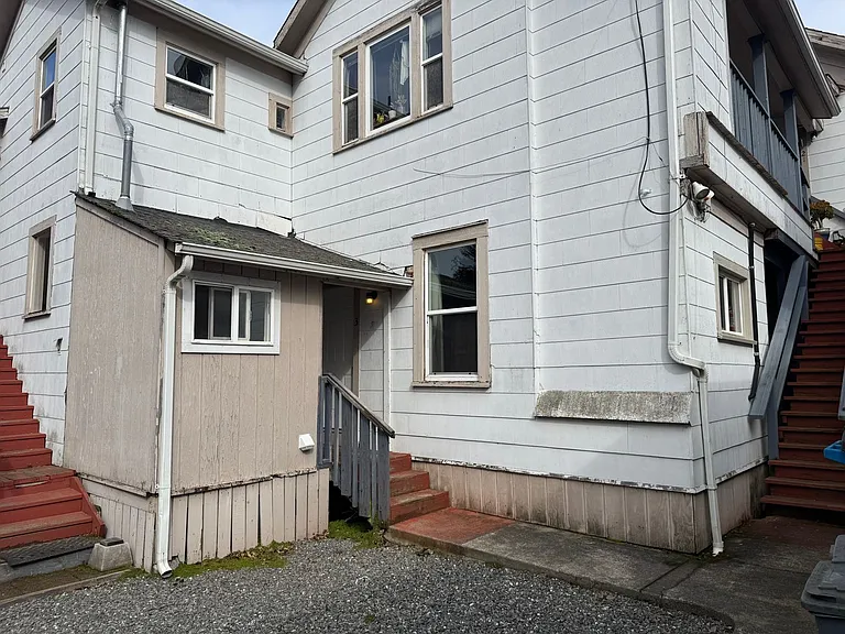 724 B St #1-4 — Photo 13