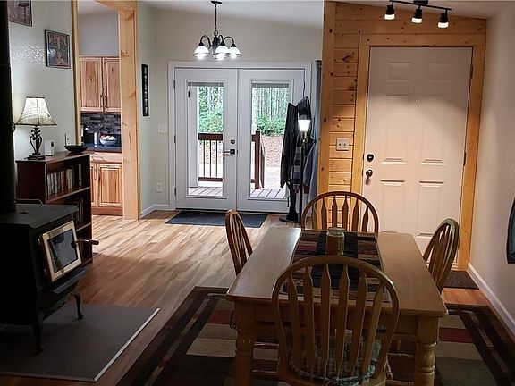 4th image of 80 N Mallard Way W