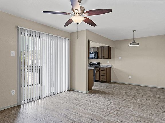 5th image of 1500 N Carroll Ave APT 101