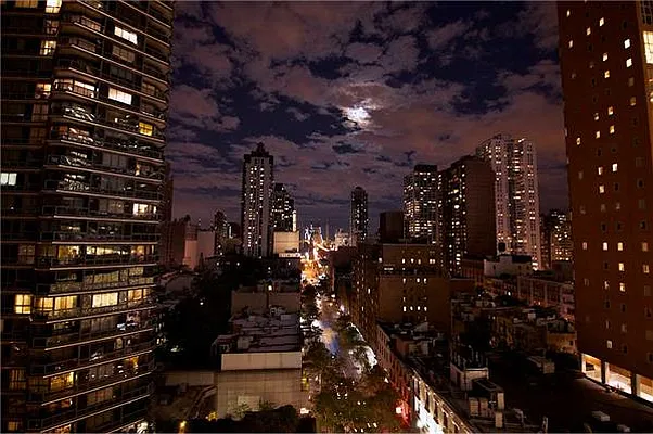 Sold by R New York | media 4