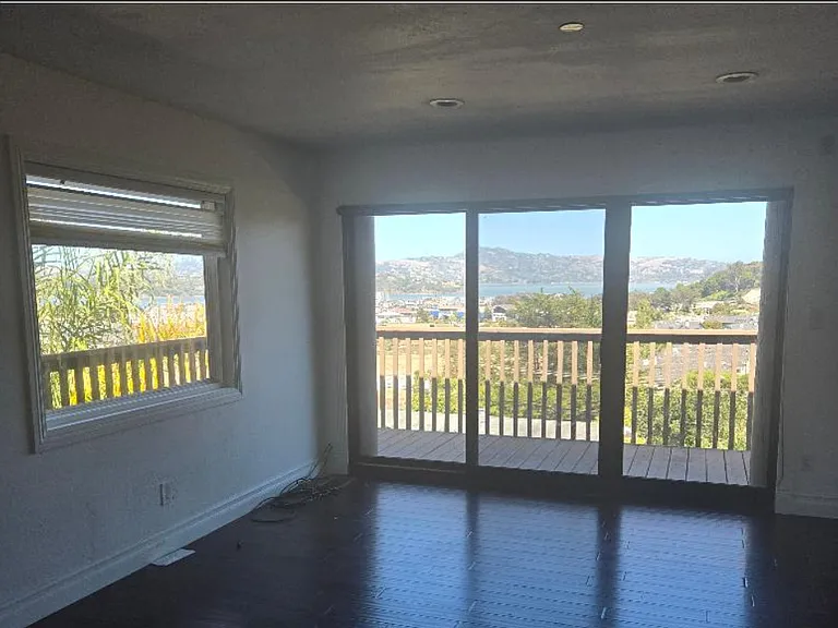 15 Dutton Ct — Photo 8