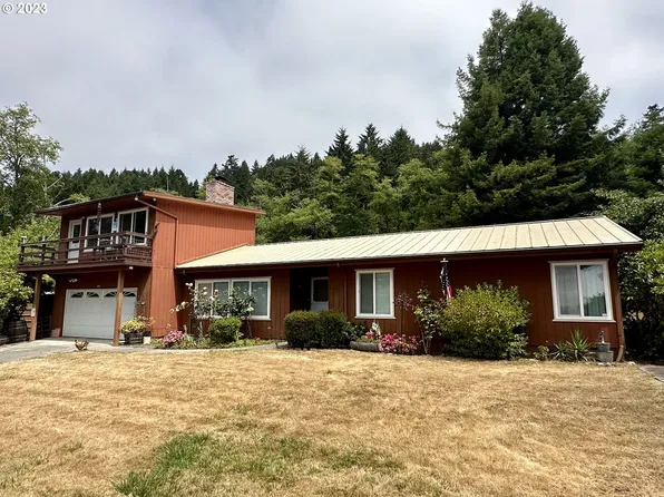 15781 Pelican Bay Dr, Brookings, OR 97415