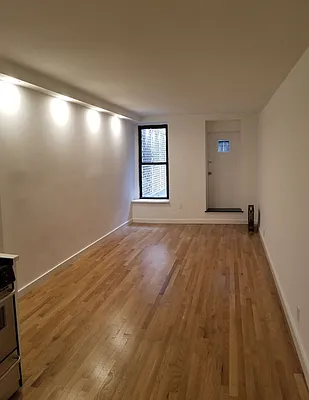 Rented by Blana LLC | media 23